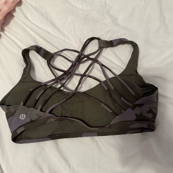 Lululemon free to be wild bra - Picture 2 of 3